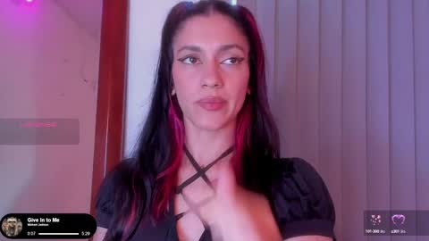 Liz online show from February 25, 10:09 pm