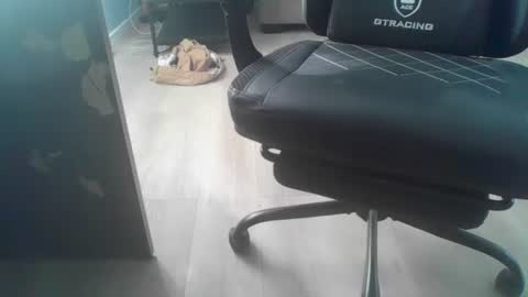 str8shooter11 online show from June 17, 11:37 am