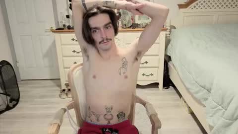 str8whiteboy21 online show from December 3, 6:47 am