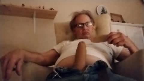 straddlemy1111 online show from November 19, 7:40 am