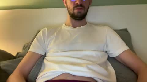 straightfirelotus69420 online show from December 4, 12:38 pm