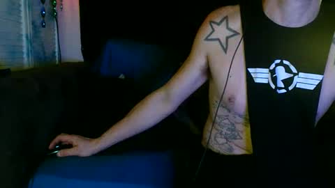 straitpipermann22 online show from January 10, 8:42 am