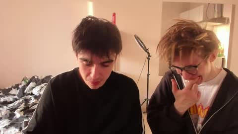 Ray online show from April 18, 3:58 pm