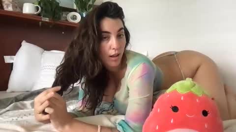 Snapshot of strawberripulp chatting on October 23, 4:19 pm Angel Baby online show from October 23, 4:19 pm