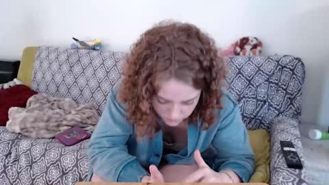 Strawberrylotsacake online show from November 30, 5:53 pm