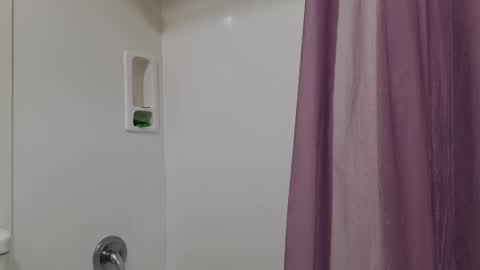 Strawberrylotsacake online show from September 15, 3:24 pm