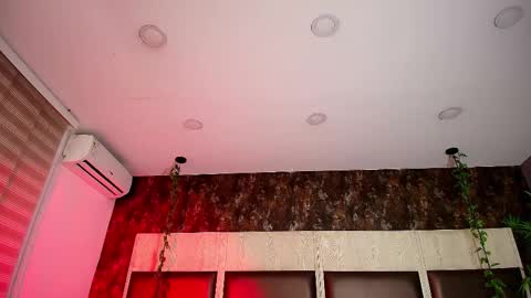 strawberrymia68_ online show from March 1, 2:54 pm