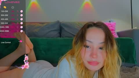 Tati and Lola online show from June 1, 8:37 am