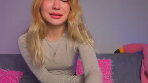 Tati and Lola online show from March 7, 4:34 am