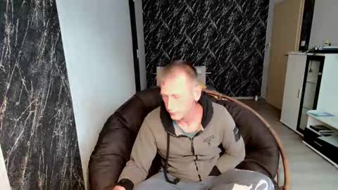Snapshot of stringslave02 chatting on September 14, 5:03 pm stringslave02 online show from September 14, 5:03 pm
