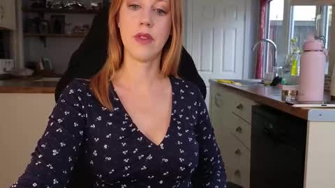 Amorina online show from September 22, 1:59 pm