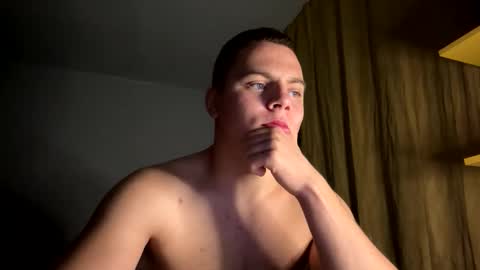 Snapshot of strong_baby chatting on October 24, 12:44 am Strong Baby online show from October 24, 12:44 am