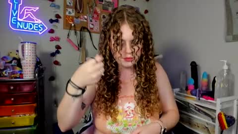 Strwbby online show from June 30, 3:06 am