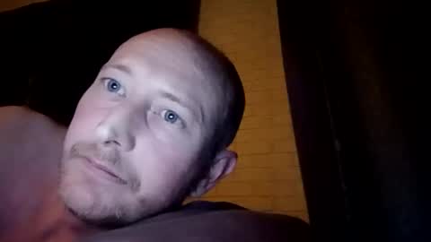 stu_art83 online show from May 19, 1:12 am
