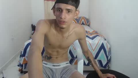 Snapshot of stuart_17 chatting on October 23, 3:57 pm stuart_17 online show from October 23, 3:57 pm