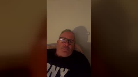 stumpyj2266 online show from April 13, 9:19 pm