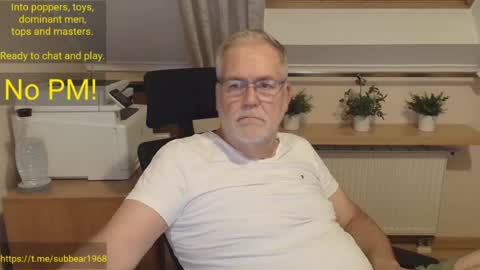 subbear1968 online show from June 12, 8:30 pm