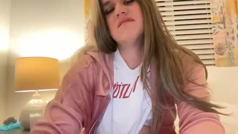 SaraXSX online show from December 5, 6:04 am