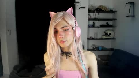 sue online show from April 11, 9:57 am