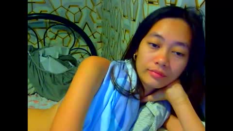 sugar_yum69 online show from April 16, 1:28 am