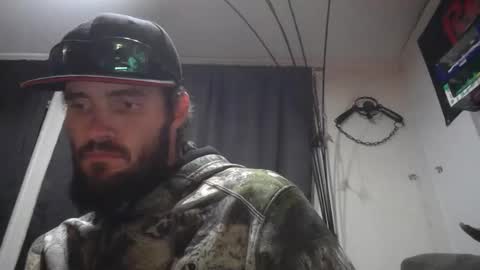 Sugarbush696 online show from October 18, 5:11 am