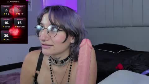 Snapshot of sukifuyu__ chatting on February 17, 3:33 pm    online show from February 17, 3:33 pm