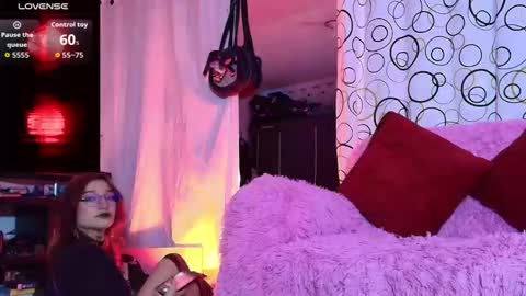    online show from November 14, 6:21 pm