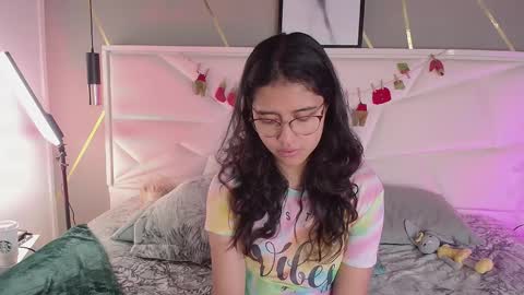 SUKI online show from December 14, 1:06 pm