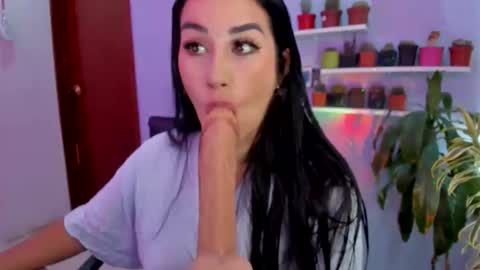 Diana online show from May 10, 3:29 pm