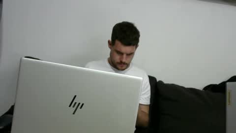 The Sultan online show from September 18, 11:42 pm