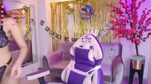 summer_miller online show from December 22, 11:50 am