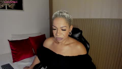 Summer online show from April 18, 11:56 am