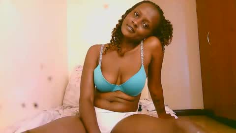 summerdew online show from March 31, 2:39 pm