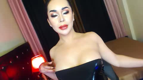 Summer online show from February 5, 9:40 pm