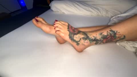 Sunleon only feets online show from December 15, 7:21 pm