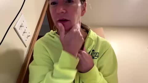Snapshot of sunnbabe92485 chatting on October 2, 1:32 pm sunnbabe92485 online show from October 2, 1:32 pm