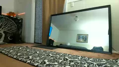 suns0ut_buns0ut online show from February 14, 7:33 am