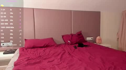 Effie Beautiful girl and Sunsay lucky boy online show from October 31, 12:55 am