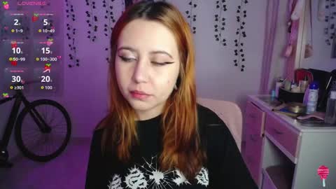 Snapshot of sunset_pienk chatting on October 23, 9:22 am Sunset online show from October 23, 9:22 am
