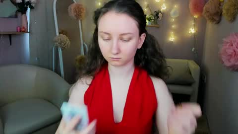 Alice online show from May 4, 1:28 pm
