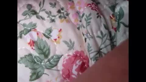 Snapshot of suntroll chatting on January 15, 1:52 pm Suntroll online show from January 15, 1:52 pm