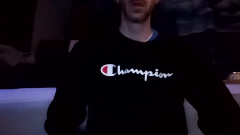 Snapshot of super_dave88 chatting on February 2, 6:47 am Super dave88 online show from February 2, 6:47 am