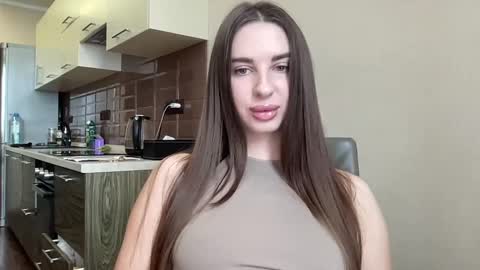 super_model_alice online show from March 10, 9:45 am