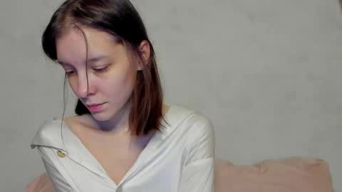 Una online show from March 15, 9:51 pm