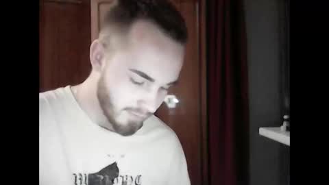 Snapshot of supermanqsky chatting on December 9, 2:06 pm SupermanQSky online show from December 9, 2:06 pm