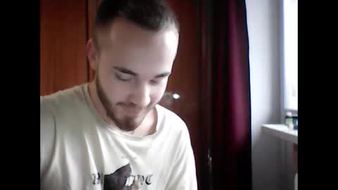 Snapshot of supermanqsky chatting on December 12, 8:03 am SupermanQSky online show from December 12, 8:03 am