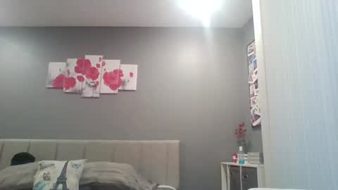 Snapshot of supernovarise chatting on February 19, 12:25 am supernovarise online show from February 19, 12:25 am