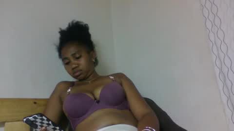 surbelle online show from April 19, 11:40 pm