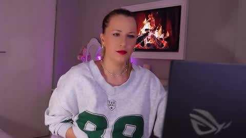 SusanJewel online show from November 12, 8:16 am