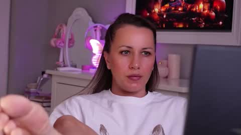 SusanJewel online show from November 14, 8:27 am